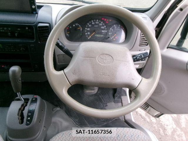 Toyota TOYOACE 2007-03 6717567-14