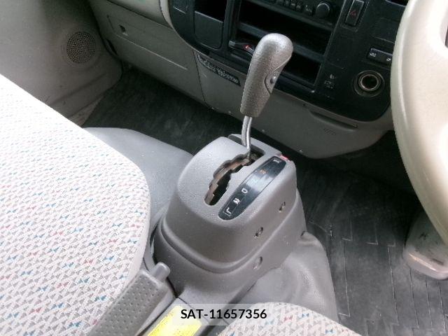 Toyota TOYOACE 2007-03 6717567-15