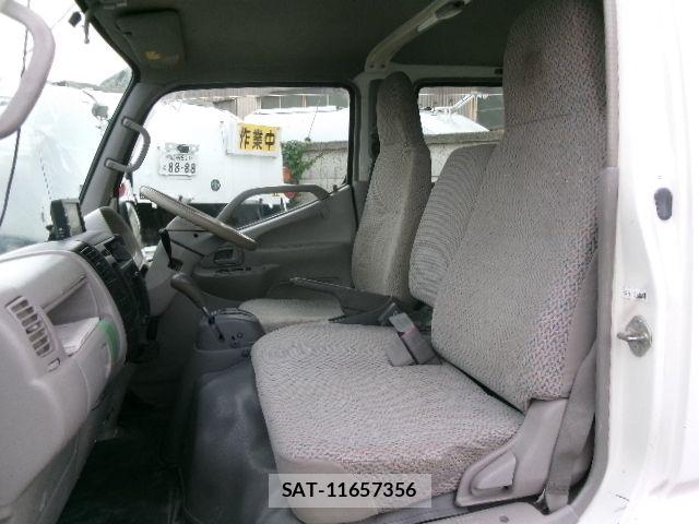 Toyota TOYOACE 2007-03 6717567-18