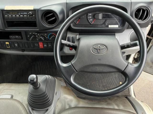 Toyota TOYOACE 2013-12 6805544-20