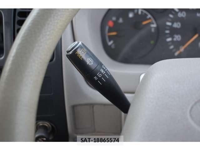 Toyota TOYOACE 2005-12 6817651-9