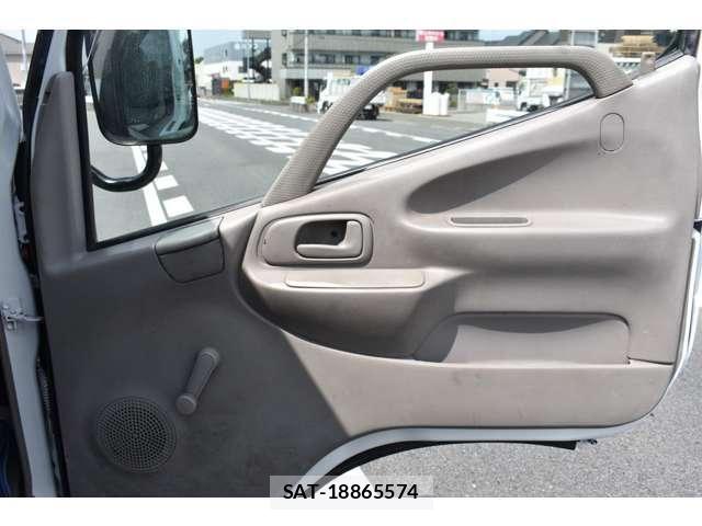 Toyota TOYOACE 2005-12 6817651-7