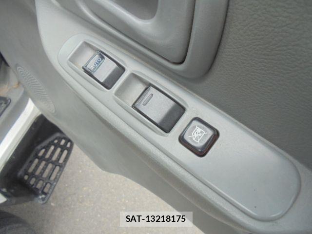 Toyota TOYOACE 2016-03 6998829-10