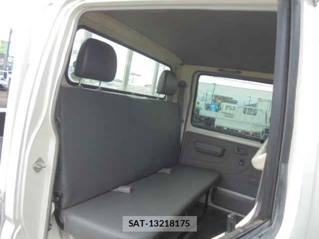 Toyota TOYOACE 2016-03 6998829-12