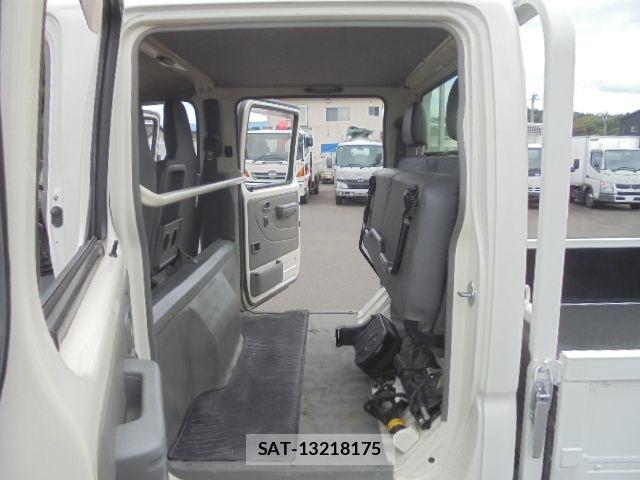Toyota TOYOACE 2016-03 6998829-4