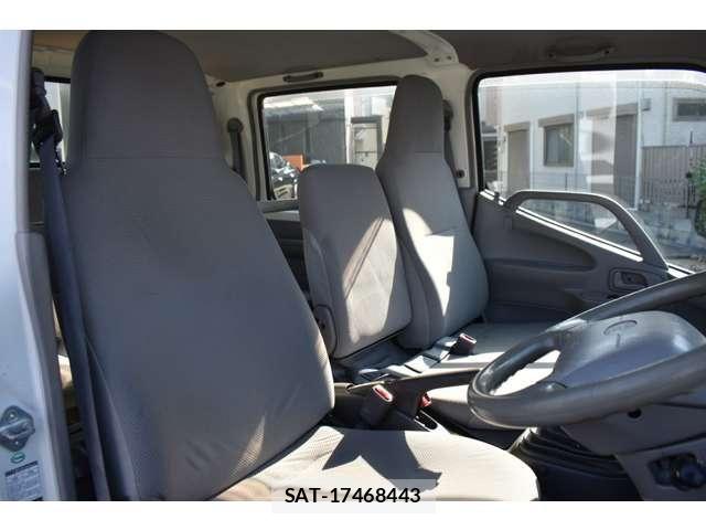 Toyota TOYOACE 2013-02 6998831-11