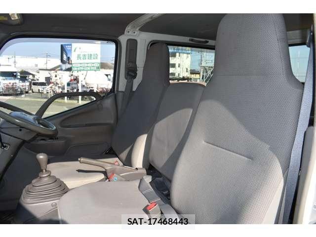 Toyota TOYOACE 2013-02 6998831-12
