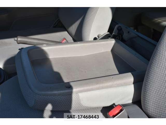 Toyota TOYOACE 2013-02 6998831-13