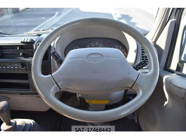 Toyota TOYOACE 2013-02 6998831-1