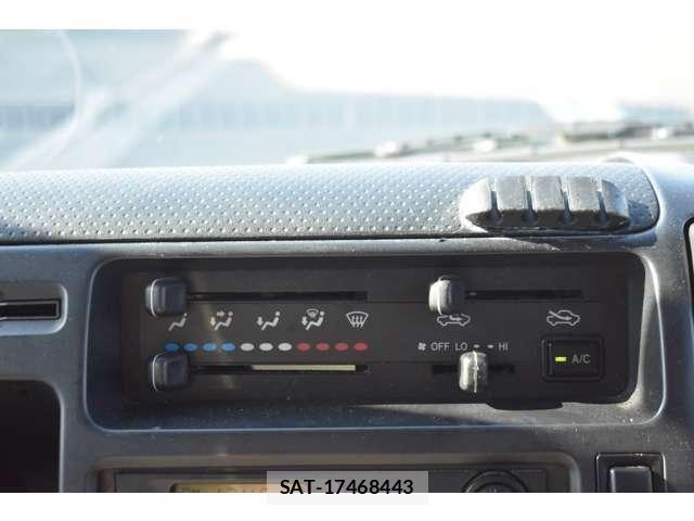 Toyota TOYOACE 2013-02 6998831-19