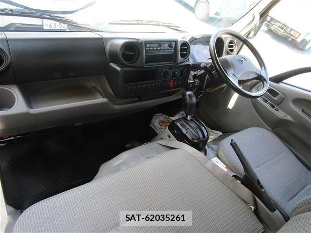 Toyota TOYOACE 2013-03 7021773-22