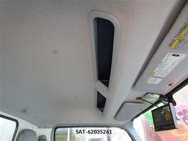 Toyota TOYOACE 2013-03 7021773-23