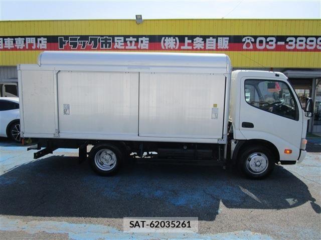 Toyota TOYOACE 2013-03 7021773-2