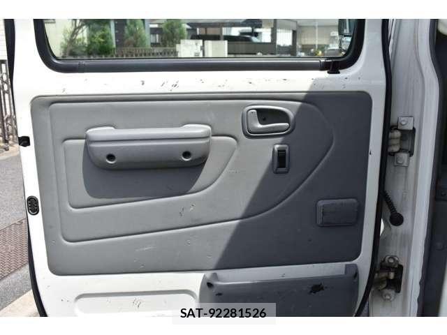 Toyota TOYOACE 2017-10 7061087-14