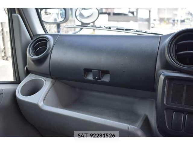Toyota TOYOACE 2017-10 7061087-23