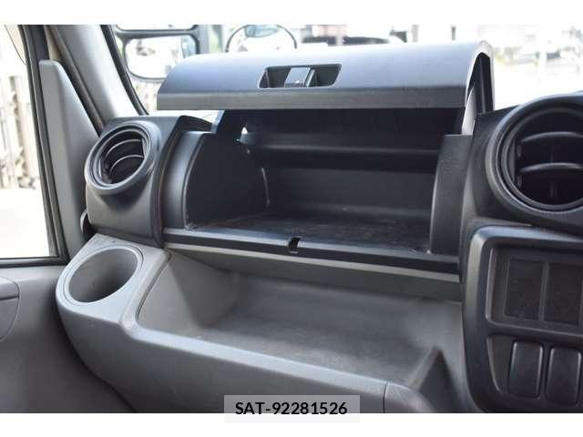 Toyota TOYOACE 2017-10 7061087-24