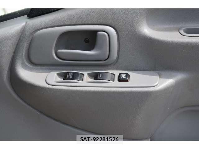 Toyota TOYOACE 2017-10 7061087-8