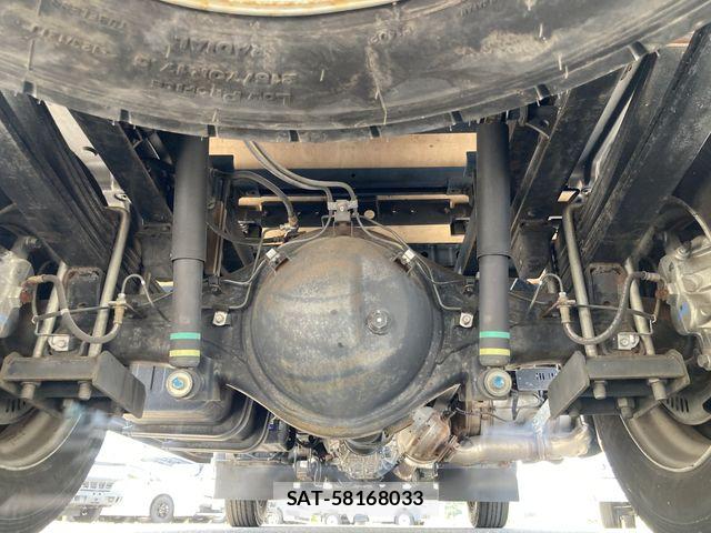 Toyota TOYOACE 2017-08 7226192-18