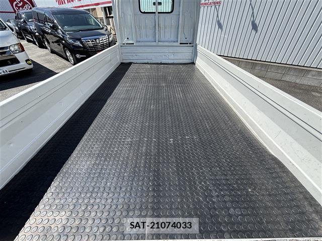 Toyota TOYOACE 2004-01 7226187-13