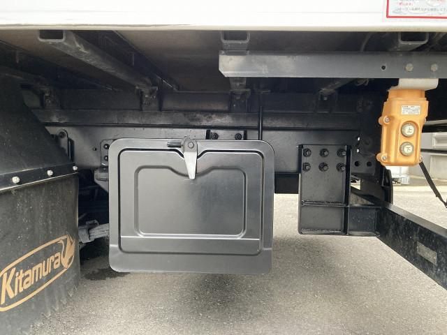Toyota TOYOACE 2019-02 7306735-9