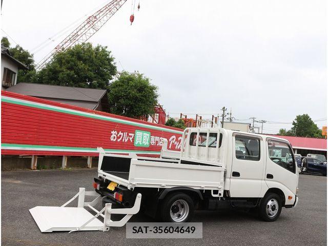 Toyota TOYOACE 2014-08 7330687-13