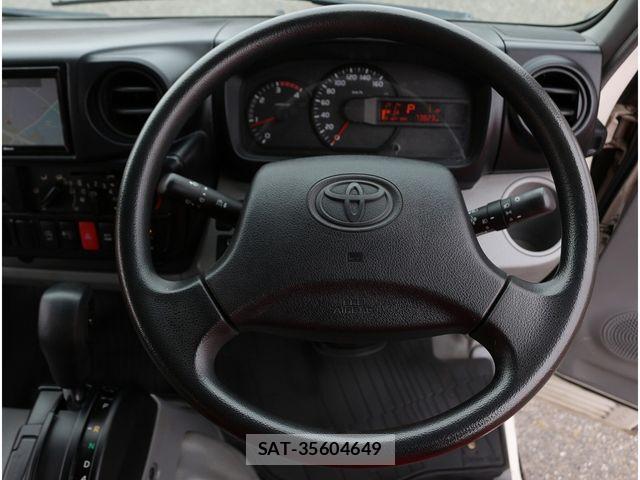 Toyota TOYOACE 2014-08 7330687-21