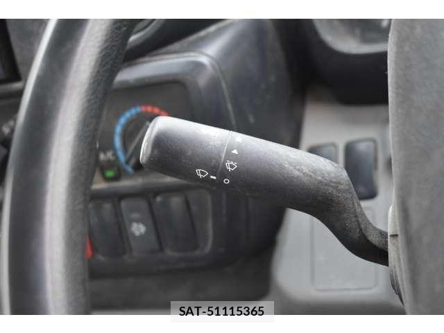 Toyota TOYOACE 2017-11 7330690-10