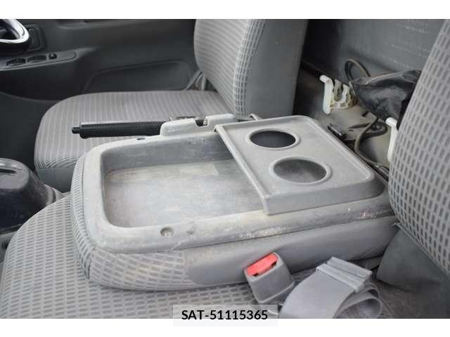 Toyota TOYOACE 2017-11 7330690-13