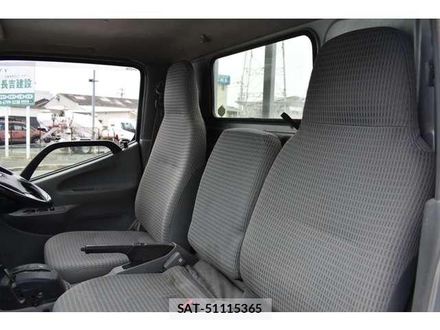 Toyota TOYOACE 2017-11 7330690-17