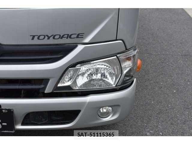 Toyota TOYOACE 2017-11 7330690-3