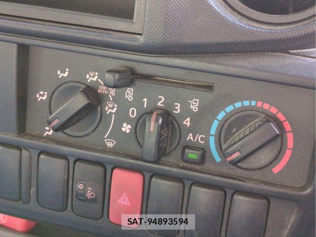 Toyota TOYOACE 2019-03 7330692-10