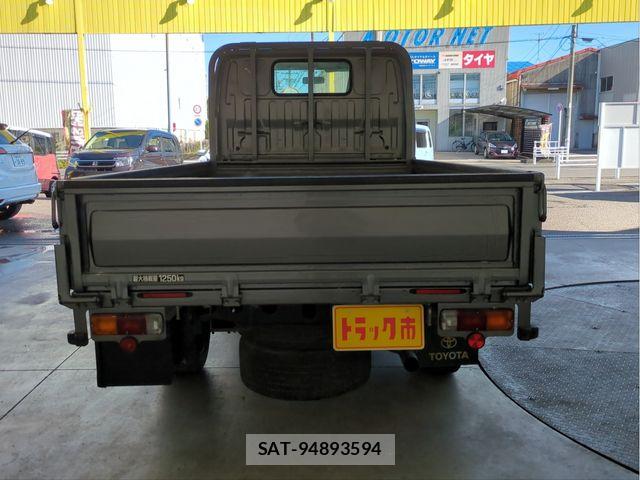 Toyota TOYOACE 2019-03 7330692-17