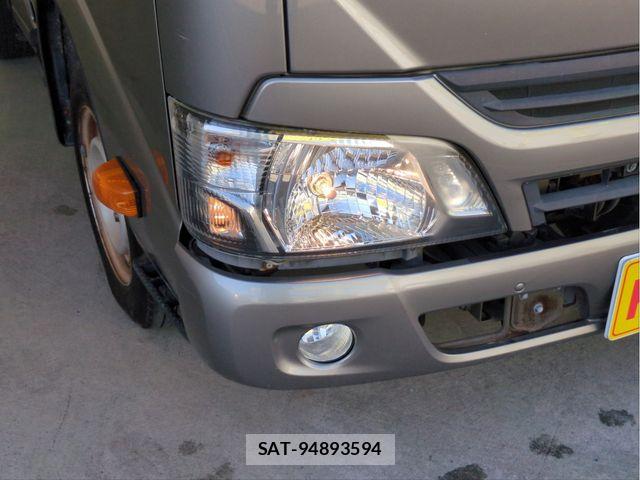 Toyota TOYOACE 2019-03 7330692-20