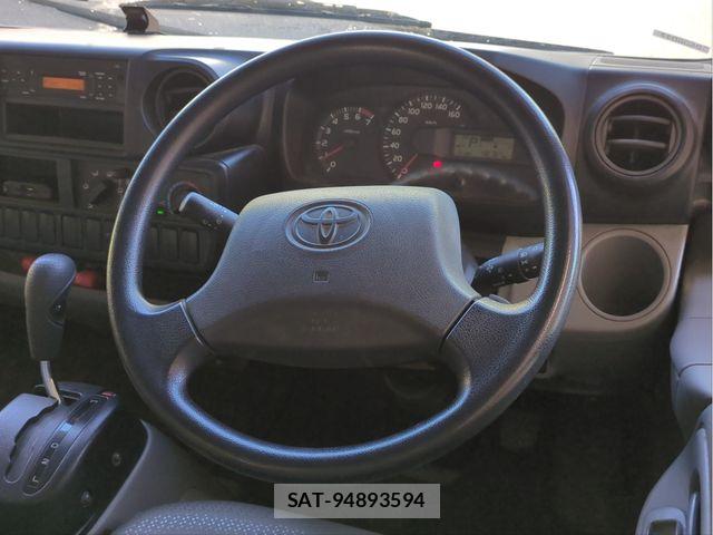 Toyota TOYOACE 2019-03 7330692-7