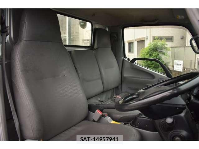 Toyota TOYOACE 2019-09 7330689-11