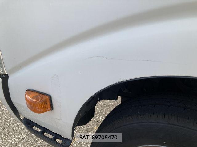 Toyota TOYOACE 2013-02 7360189-11