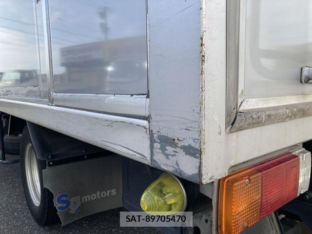 Toyota TOYOACE 2013-02 7360189-15