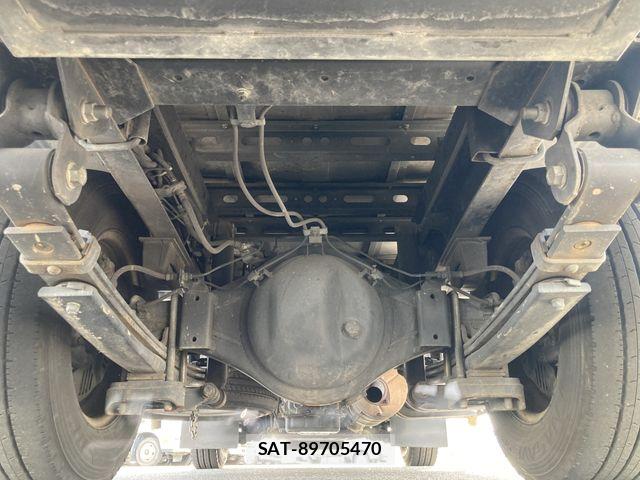 Toyota TOYOACE 2013-02 7360189-19