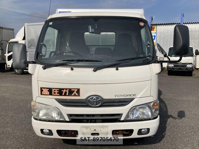 Toyota TOYOACE 2013-02 7360189-20