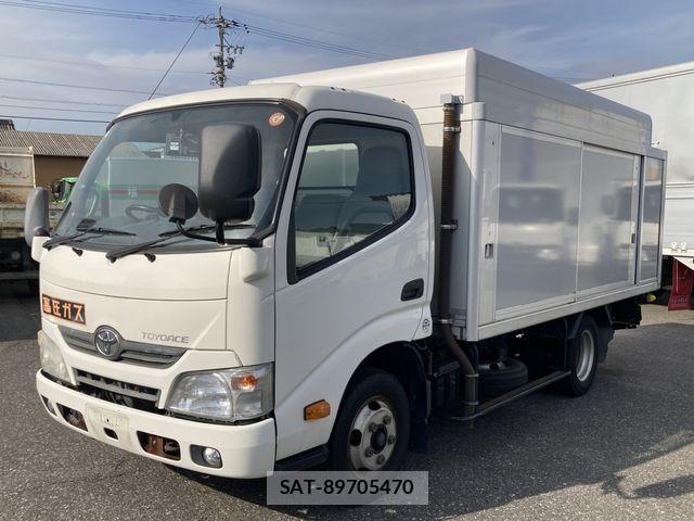 Toyota TOYOACE 2013-02 7360189-21