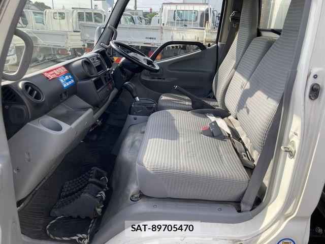 Toyota TOYOACE 2013-02 7360189-3