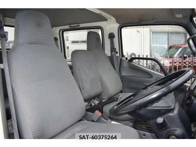 Toyota TOYOACE 2019-04 7360185-10