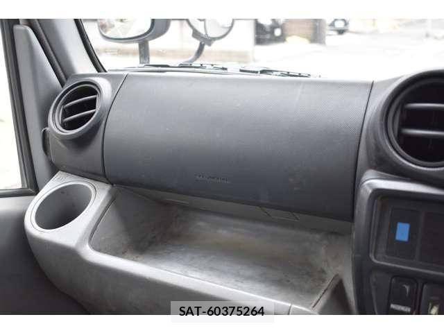 Toyota TOYOACE 2019-04 7360185-22