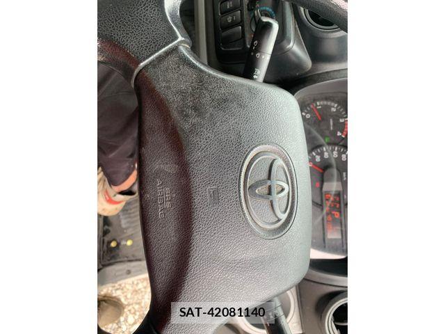 Toyota TOYOACE 2012-02 7360192-16
