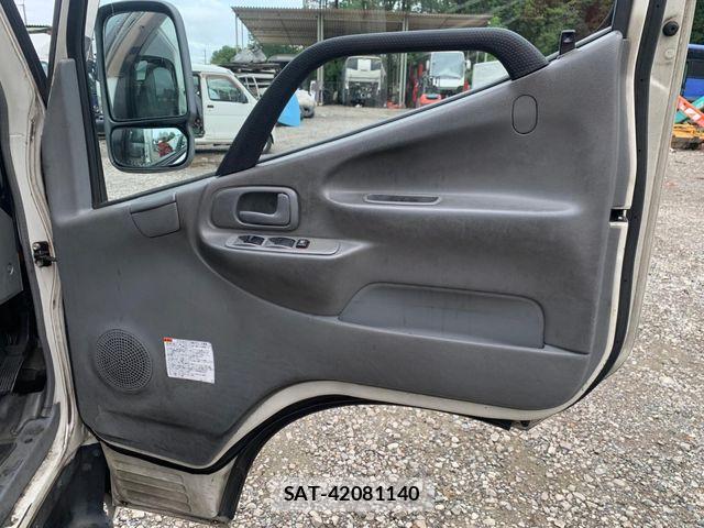 Toyota TOYOACE 2012-02 7360192-6