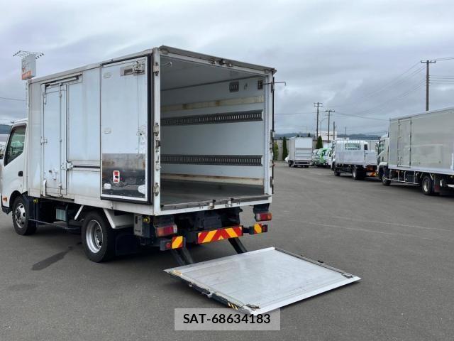 Toyota TOYOACE 2015-03 7360186-10