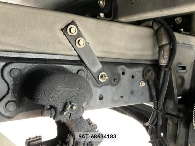 Toyota TOYOACE 2015-03 7360186-11