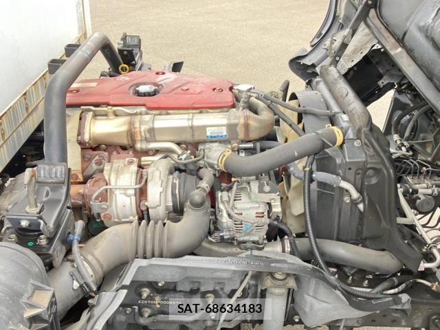 Toyota TOYOACE 2015-03 7360186-15