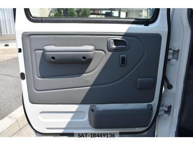 Toyota TOYOACE 2018-04 7458442-28