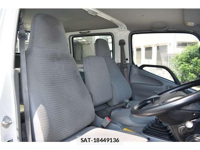 Toyota TOYOACE 2018-04 7458442-5